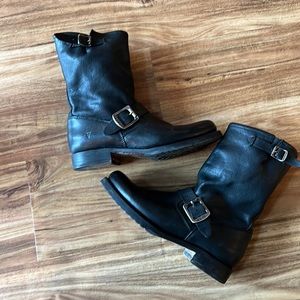 FRYE Veronica size 7.5 black